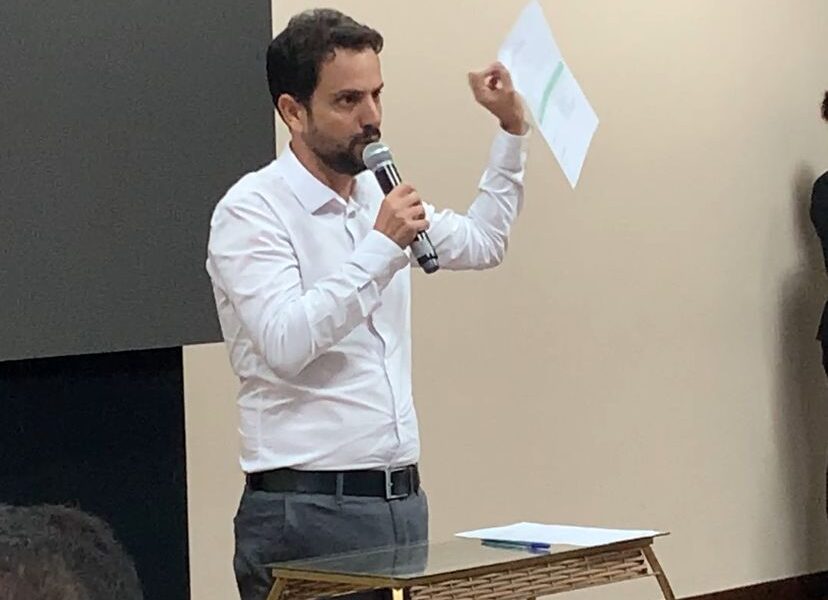 Avanço na construção da creche do Cabanas: prefeito assina termo de autorização