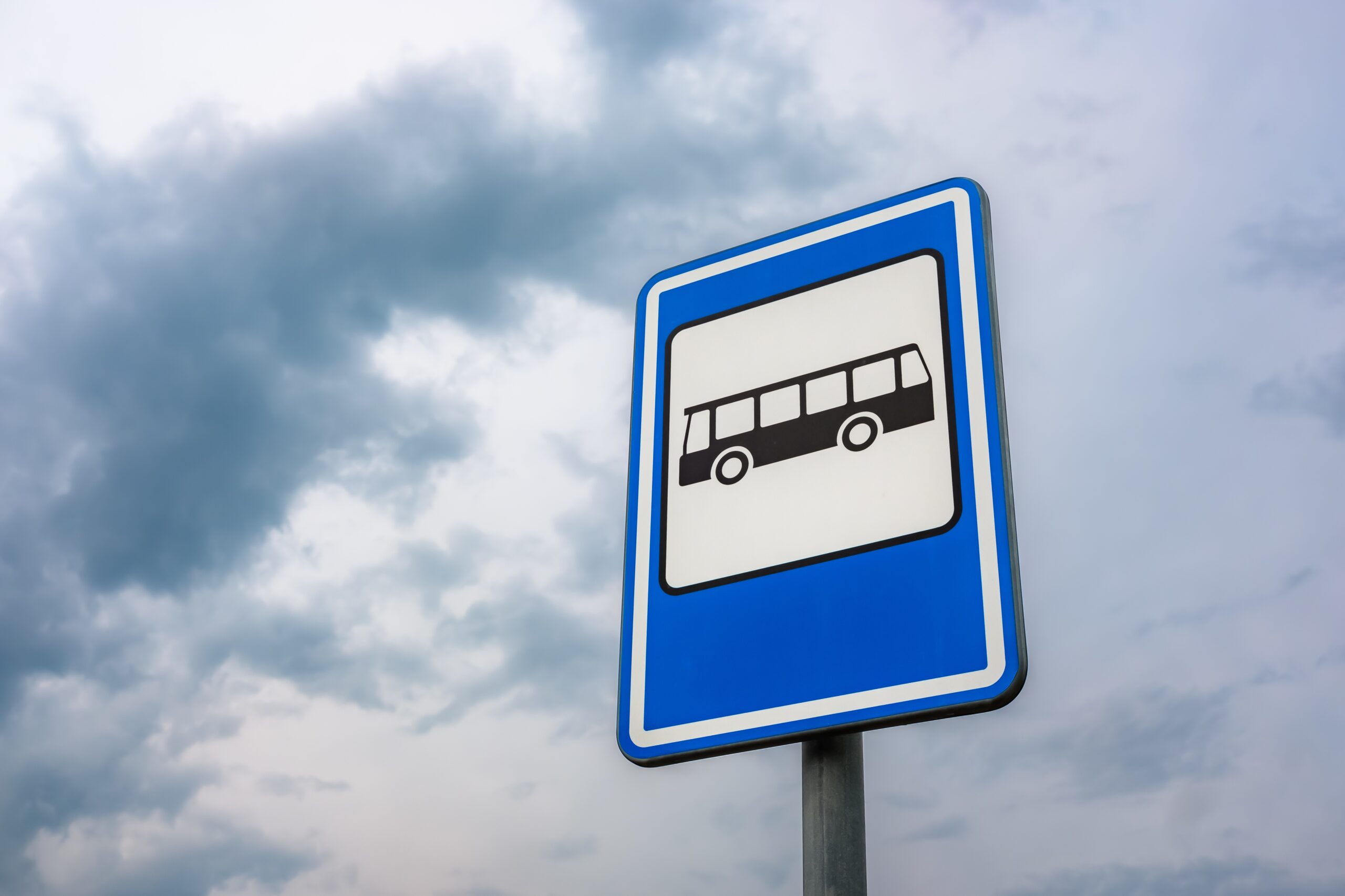 “Adote um Ponto de Ônibus”: Itabirito institui iniciativa público-privada para conservação dos locais