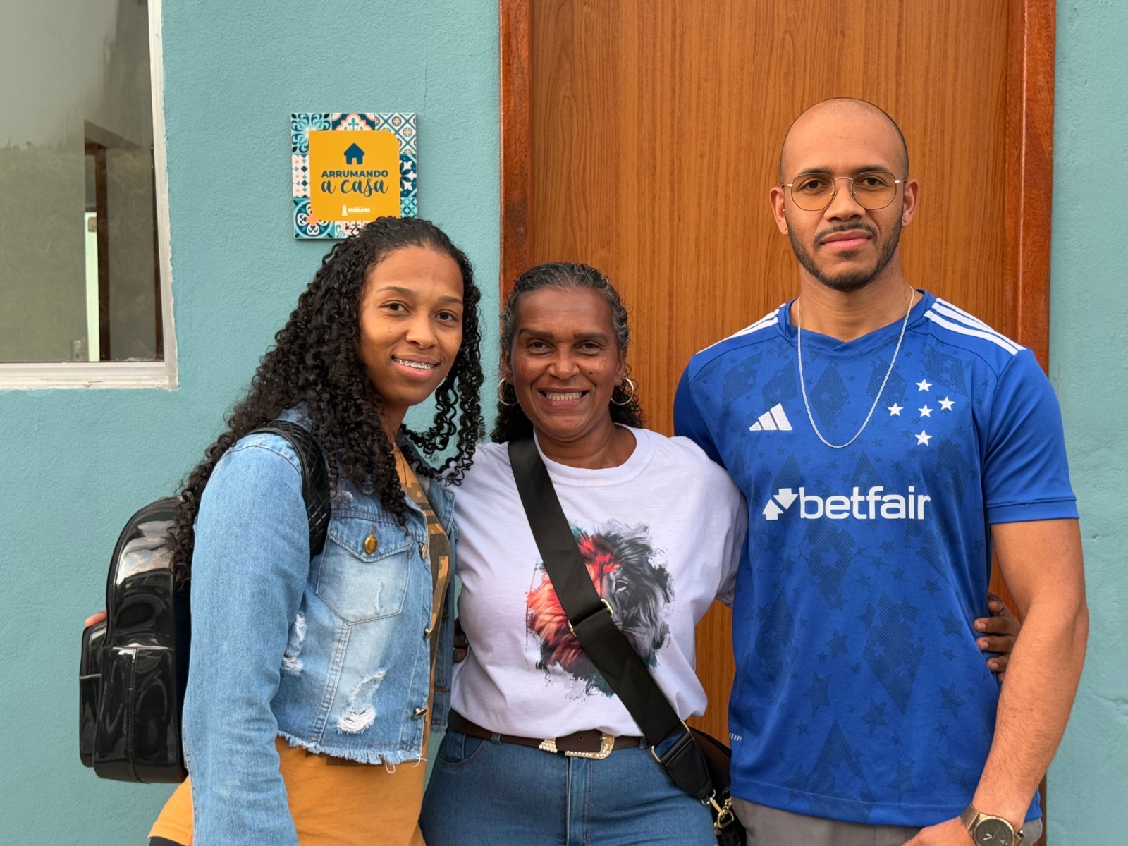 Família do bairro São Pedro recebe moradia pelo programa “Arrumando a Casa”