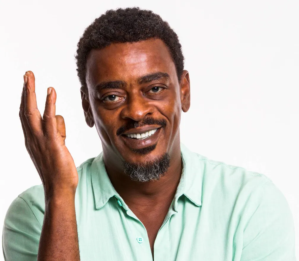 Seu Jorge assume show em Mariana no lugar de Nando Reis